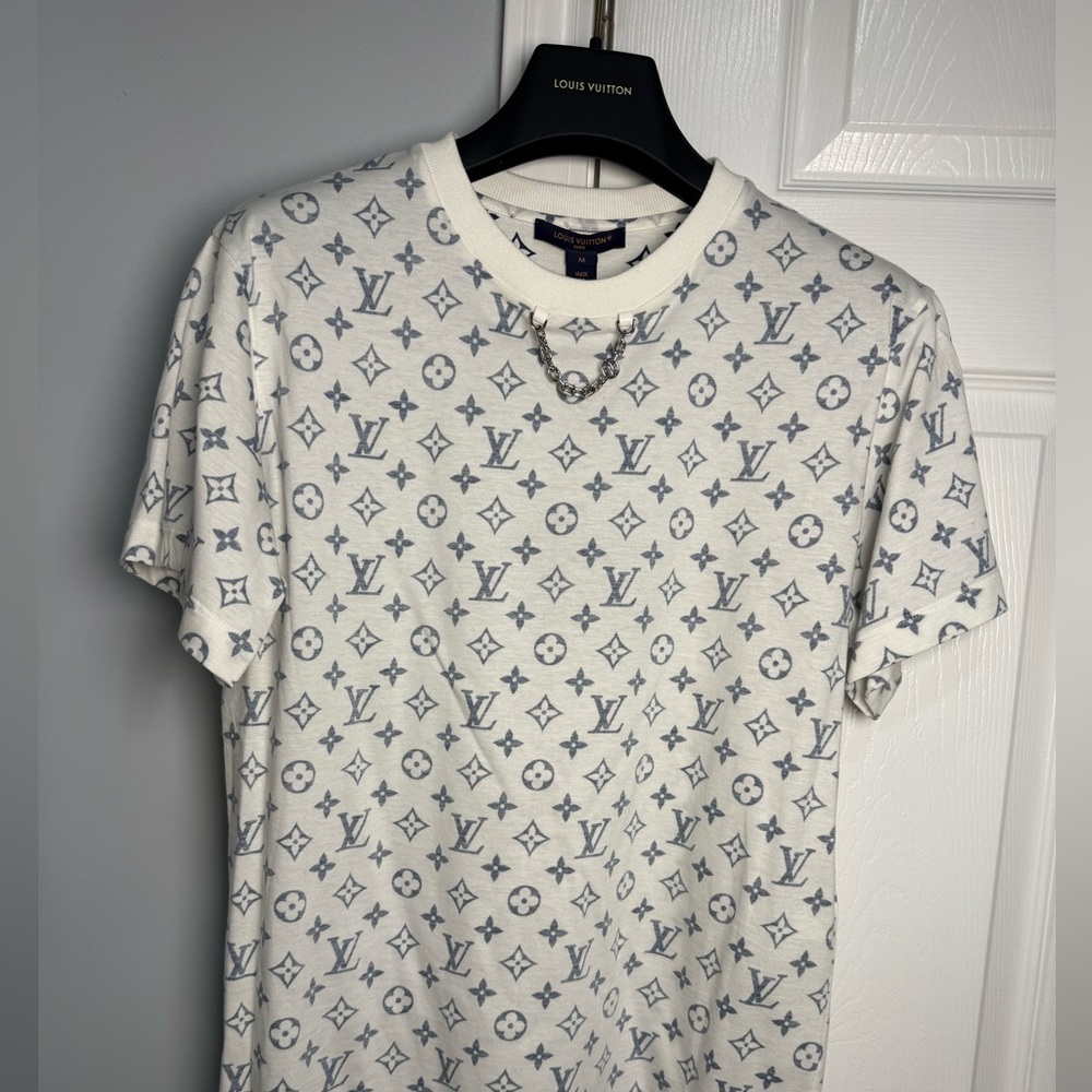 Louis Vuitton Escale Monogram Printed T-Shirt - Picture 7 of 16